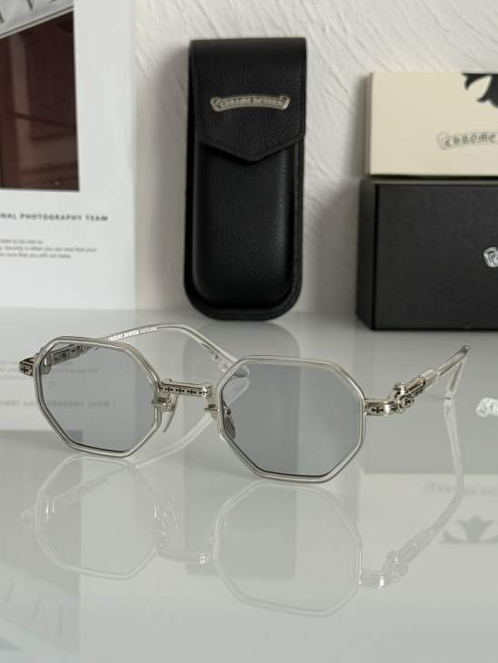 Picture of Chrome Hearts Sunglasses _SKUfw73376308fw